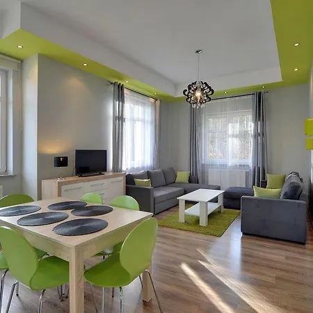 Glamour , Przestronny, Komfortowy, Blisko Szlakow Lägenhet *